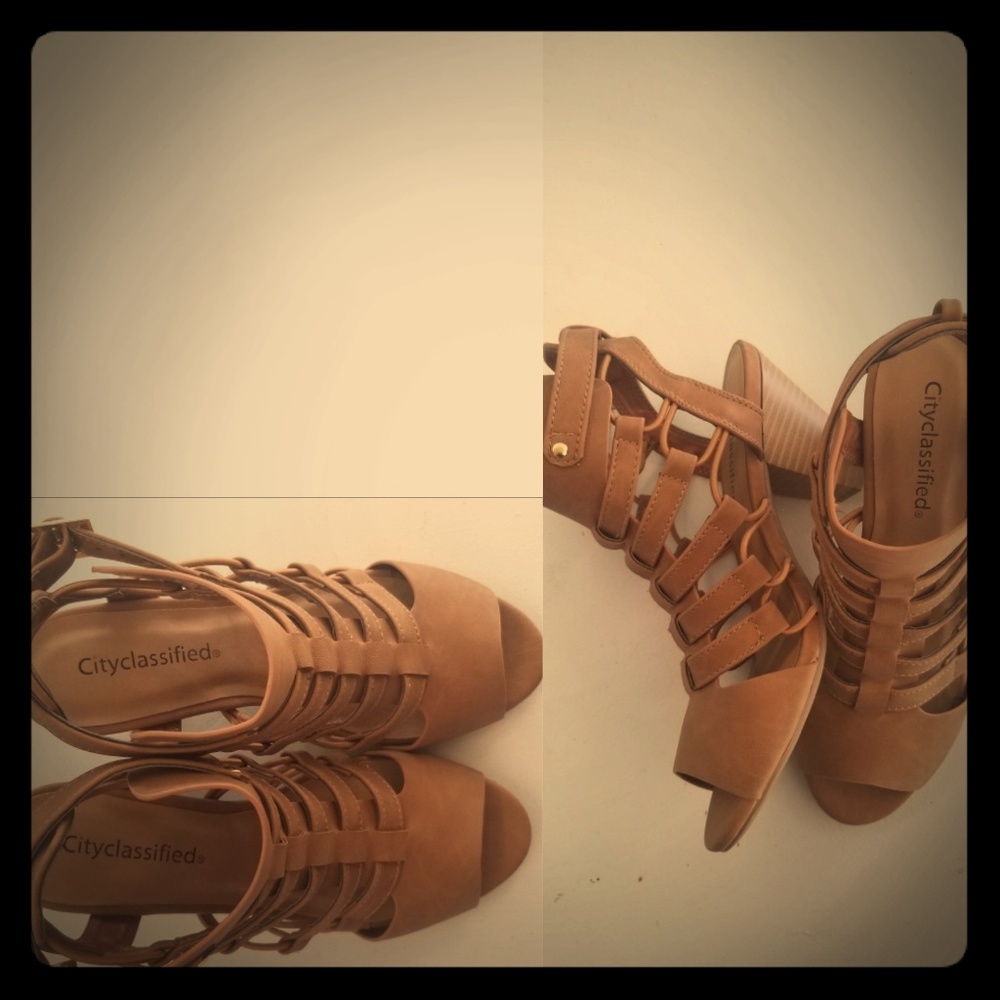 Women sandals heels